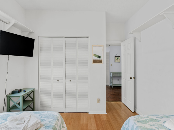 Gulf View Vacation Rentals Indian Shores 3-Bedroom Penthouse with Pool